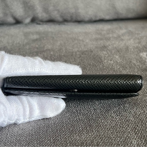 LOUIS VUITTON KEY HOLDER - Picture 9 of 9